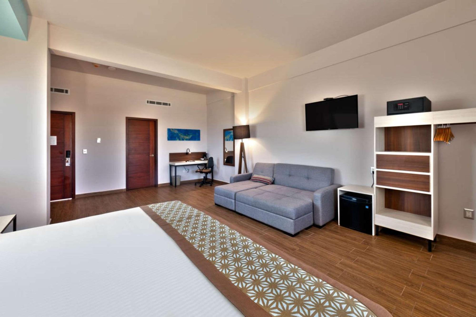 Comfort Inn & Suites Los Cabos Кабо Сан Лукас Екстериор снимка
