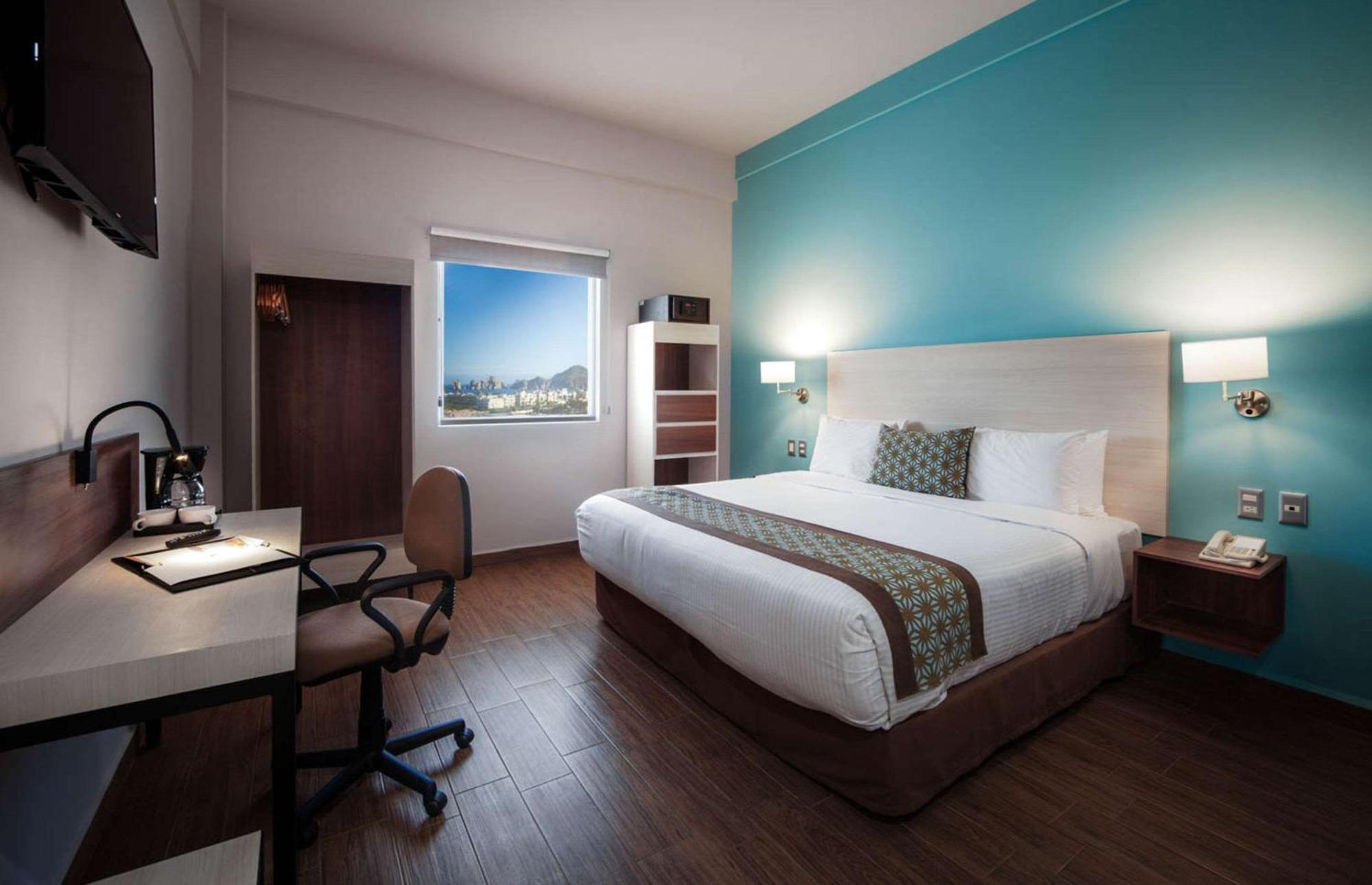 Comfort Inn & Suites Los Cabos Кабо Сан Лукас Екстериор снимка