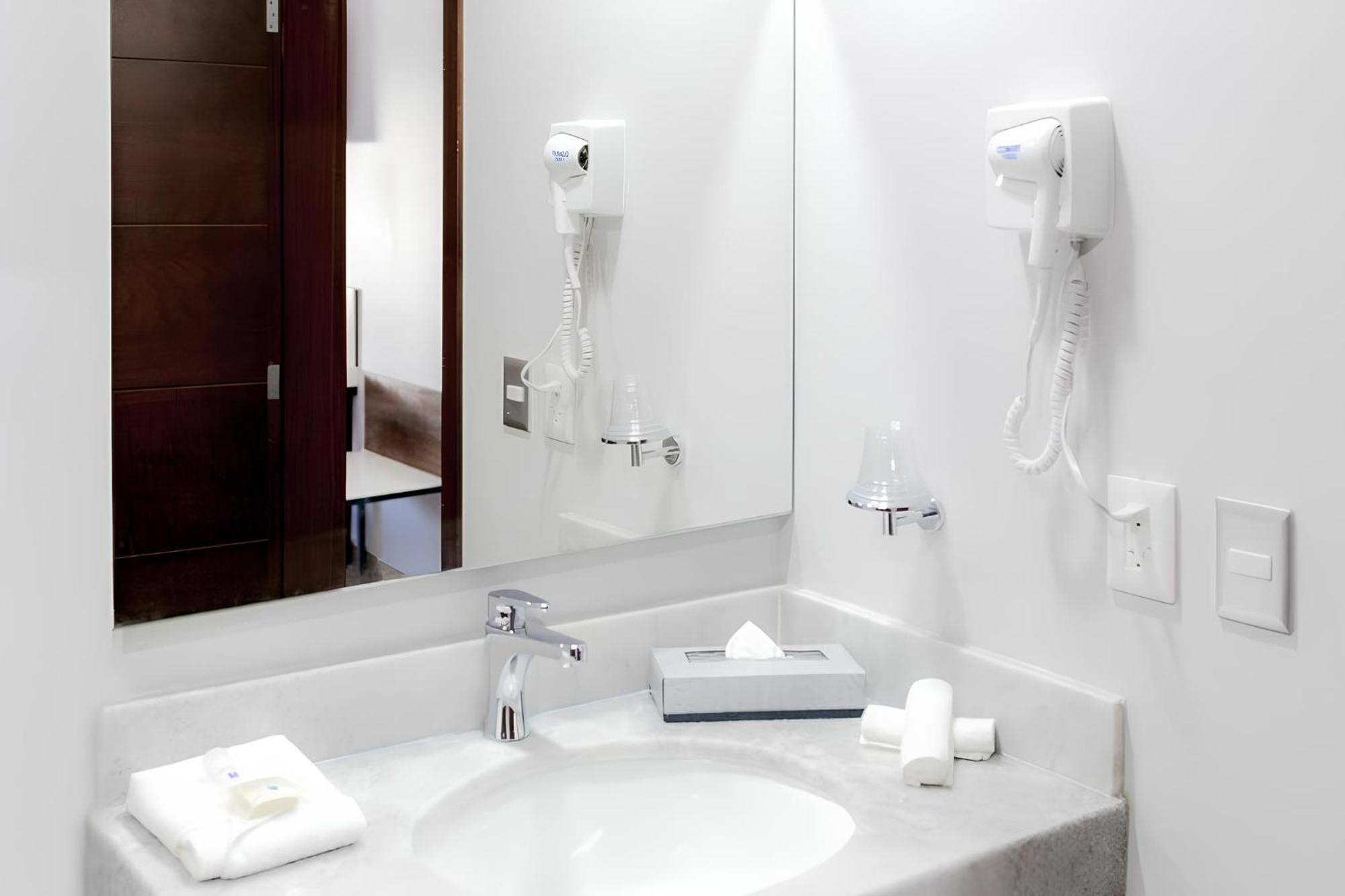 Comfort Inn & Suites Los Cabos Кабо Сан Лукас Екстериор снимка